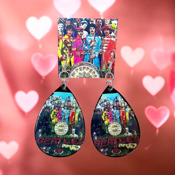 The Beatles SGT Peppers Dangle Earrings - Picture 3 of 13